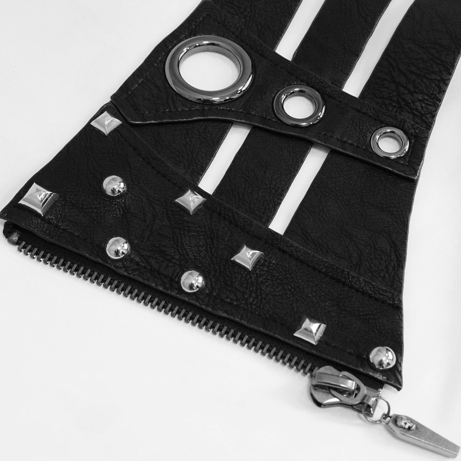 Ceinture 'Badriyah' En Simili Cuir Noir 16 Ceinture 'Badriyah' En Simili Cuir Noir – Image 14