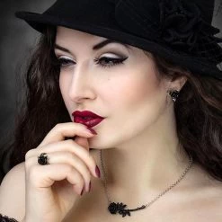 Clous D'Oreilles 'Ring O'Roses' -Magasin De Mode clous d oreilles ring o roses 3