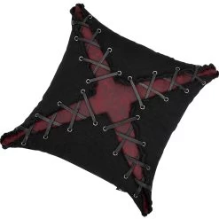 Coussin 'Punk' Noir Et Rouge En Forme De X -Magasin De Mode coussin punk noir et rouge en forme de x 4