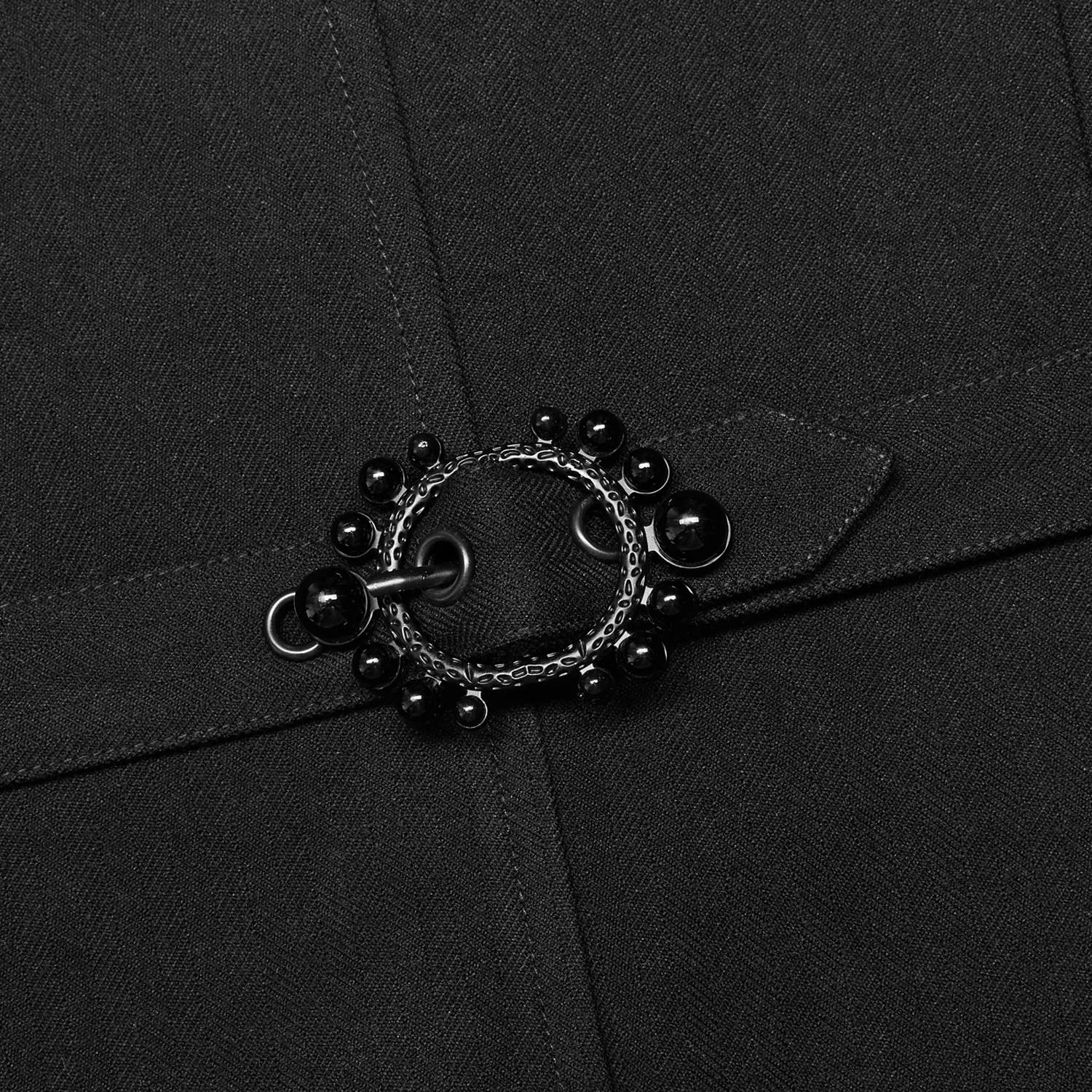 Gilet 'Gothic Patchwork' Noir 12 Gilet 'Gothic Patchwork' Noir – Image 11