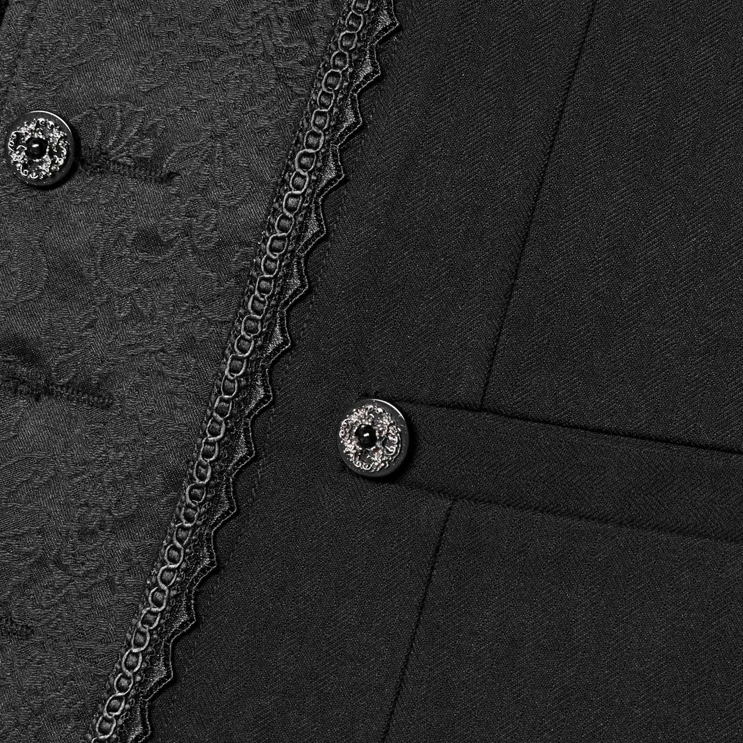 Gilet 'Gothic Patchwork' Noir 11 Gilet 'Gothic Patchwork' Noir – Image 10