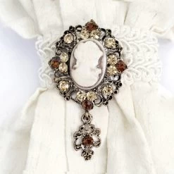 Jabot 'Ishmael' Blanc -Magasin De Mode jabot ishmael blanc 8