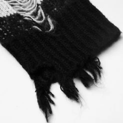 Pull 'Dark Doll' à Rayures Noires Et Blanches 41 Pull 'Dark Doll' à Rayures Noires Et Blanches -Magasin De Mode pull dark doll a rayures noires et blanches 19