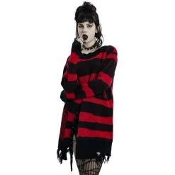 Pull 'Dark Doll' à Rayures Rouges Et Noires -Magasin De Mode pull dark doll a rayures rouges et noires 10