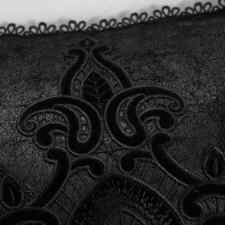 Taie D'Oreiller Décorative 'Gothic Cozy' Noire 17 Taie D'Oreiller Décorative 'Gothic Cozy' Noire -Magasin De Mode taie d oreiller decorative gothic cozy noire 4