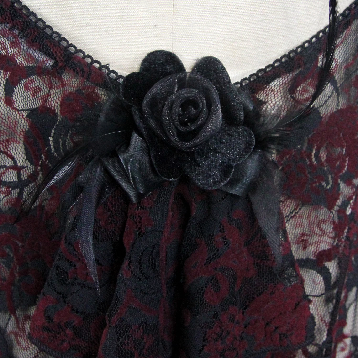 Top 'Ophelia' En Dentelle Rouge Et Noire 15 Top 'Ophelia' En Dentelle Rouge Et Noire â Image 13