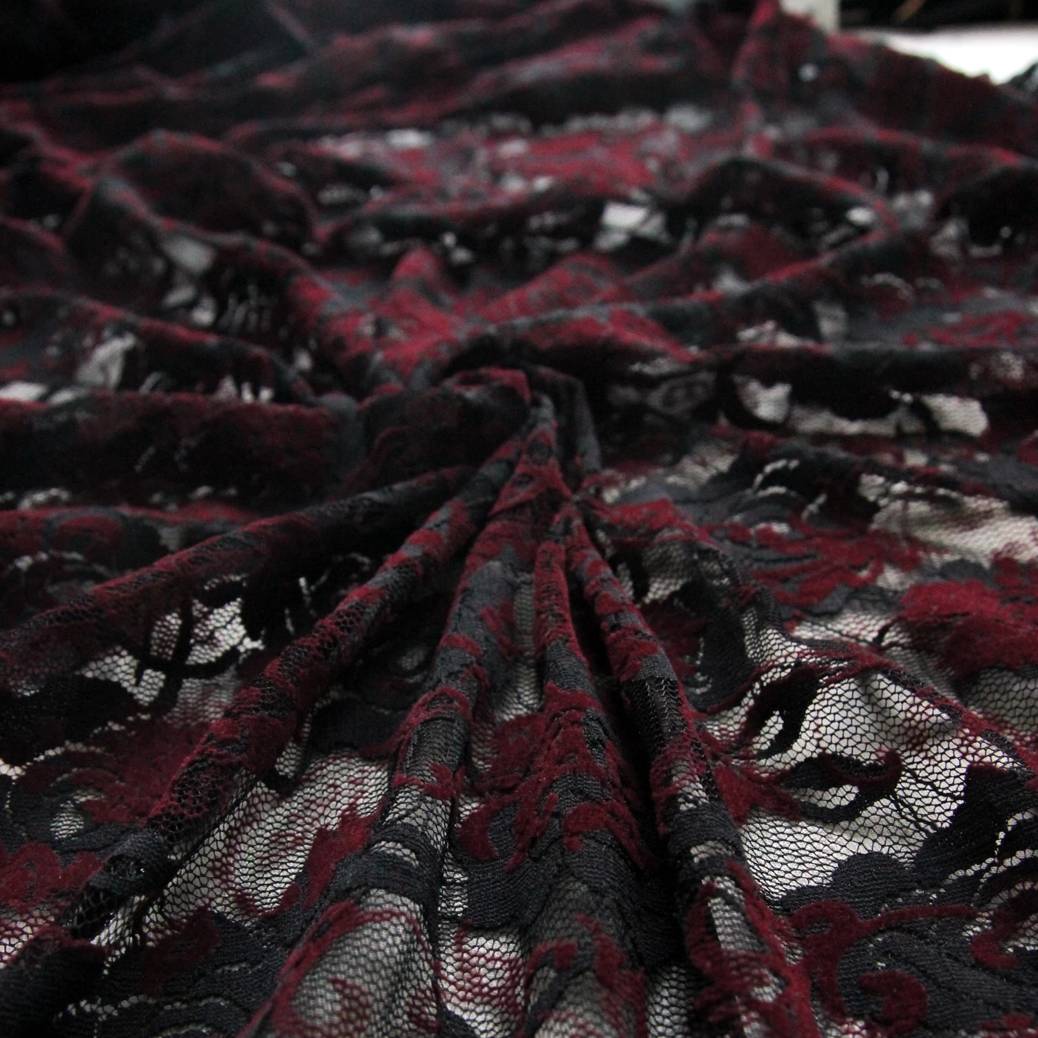 Top 'Ophelia' En Dentelle Rouge Et Noire 17 Top 'Ophelia' En Dentelle Rouge Et Noire â Image 15